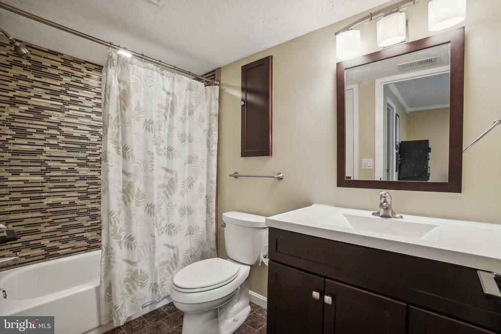 15201 HUMBOLT BAY COURT