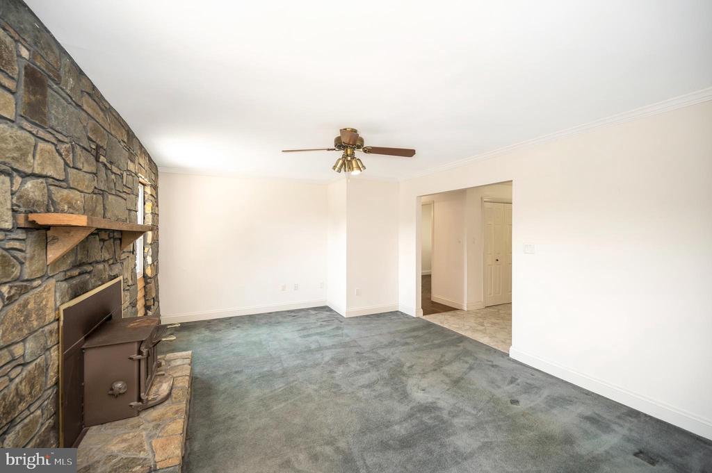 14423 HEREFORD ROAD