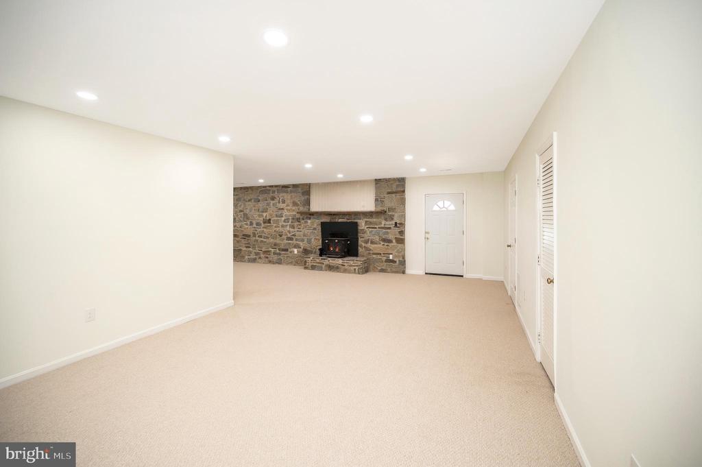 14423 HEREFORD ROAD