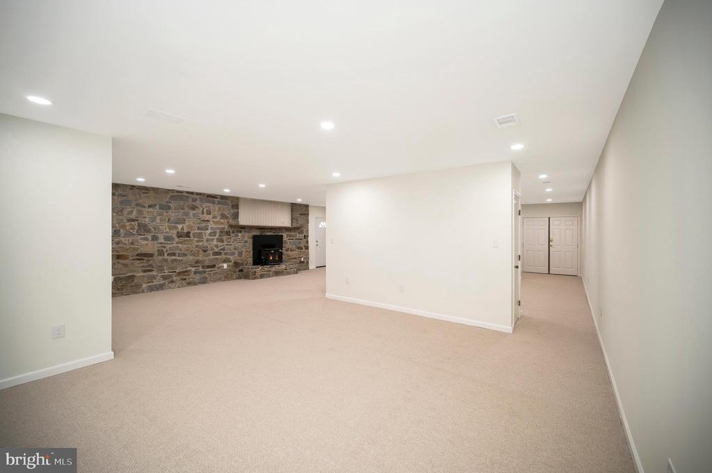 14423 HEREFORD ROAD