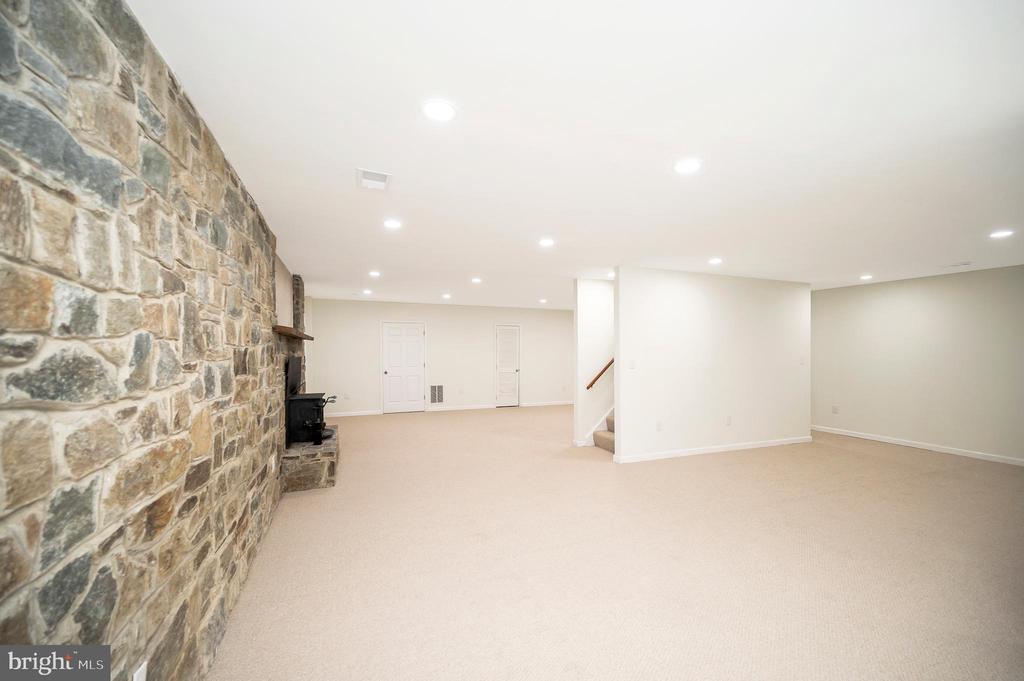 14423 HEREFORD ROAD