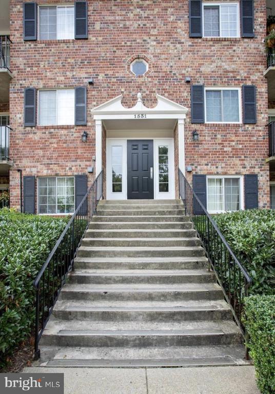 1531 COLONIAL DRIVE 302