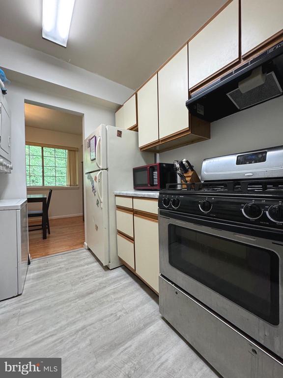 1531 COLONIAL DRIVE 302