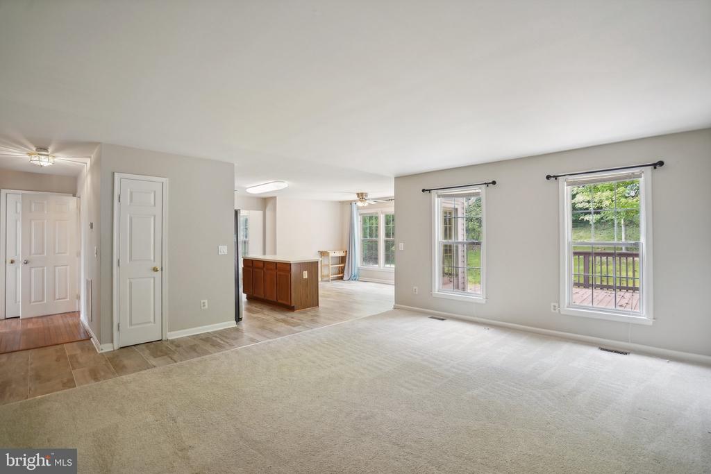 5359 DEVOE COURT