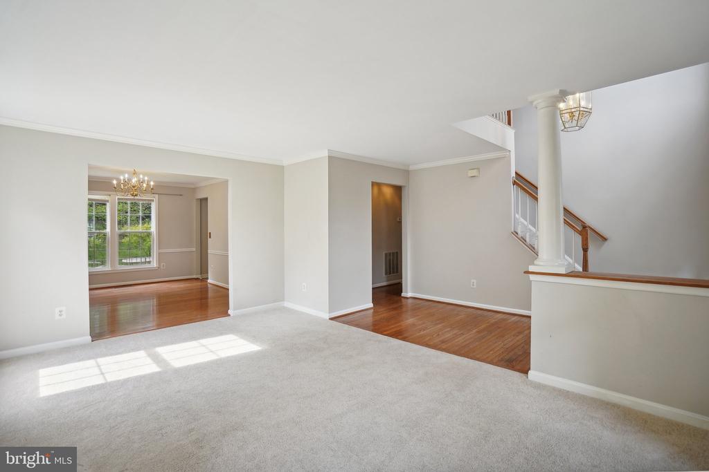 5359 DEVOE COURT