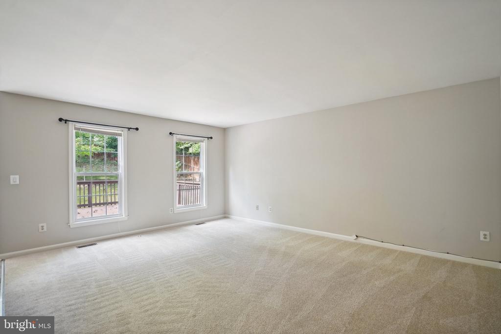 5359 DEVOE COURT