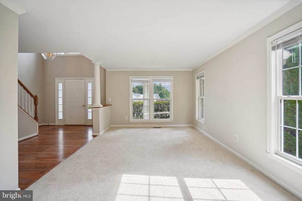 5359 DEVOE COURT