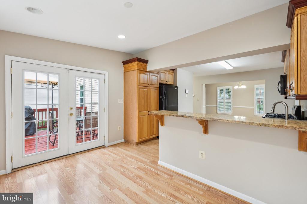 6116 PLAINVILLE LANE