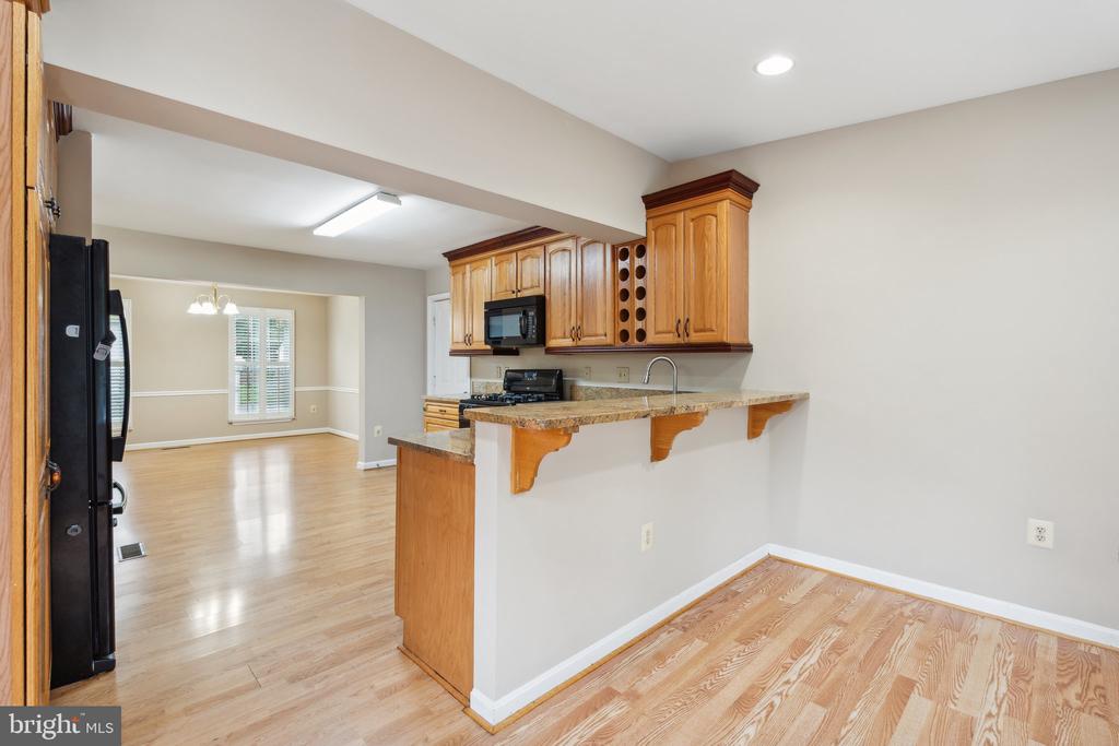 6116 PLAINVILLE LANE
