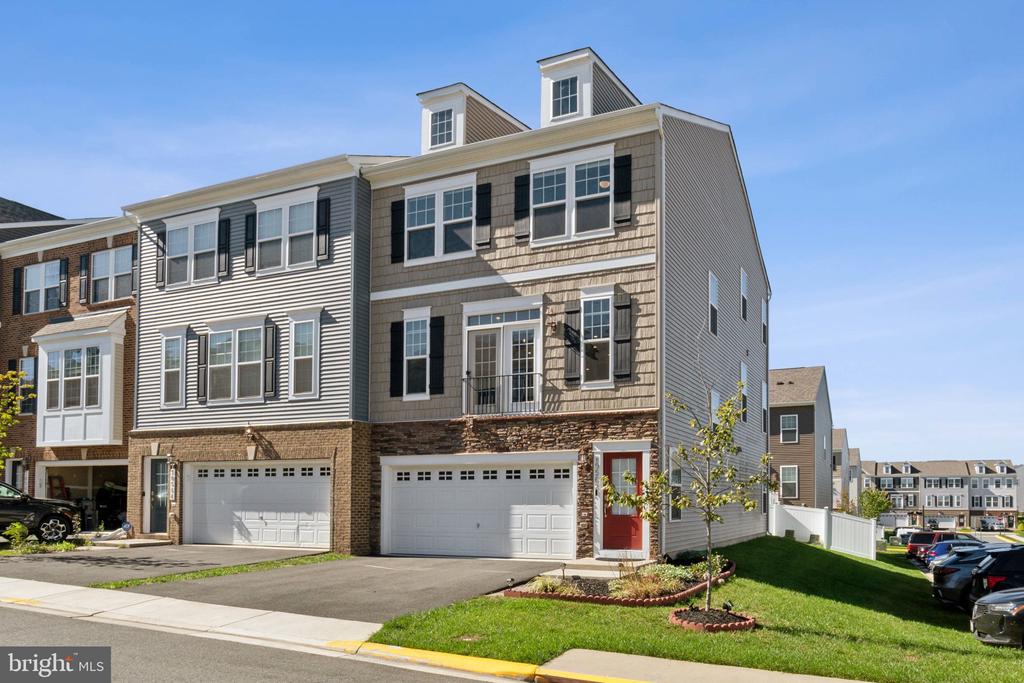 10562 WATERBURY WOODS WAY