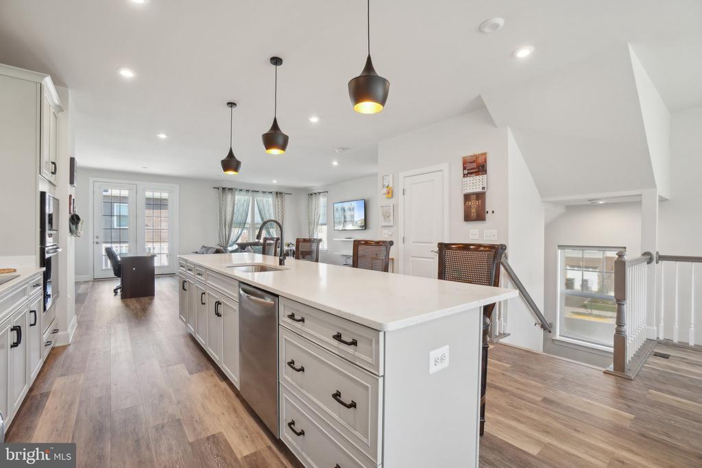 10562 WATERBURY WOODS WAY