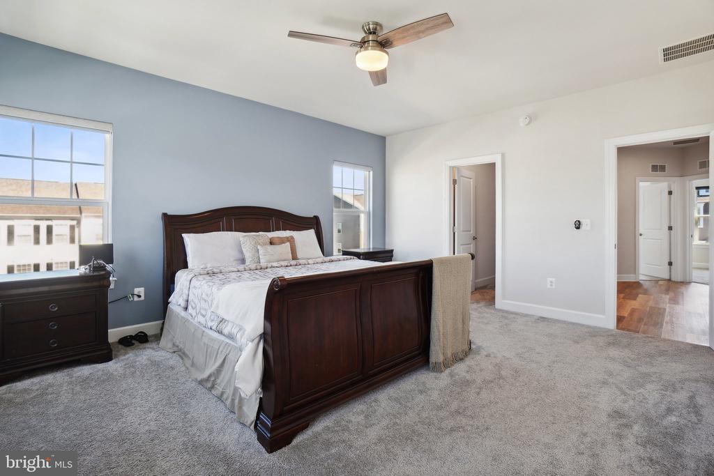 10562 WATERBURY WOODS WAY