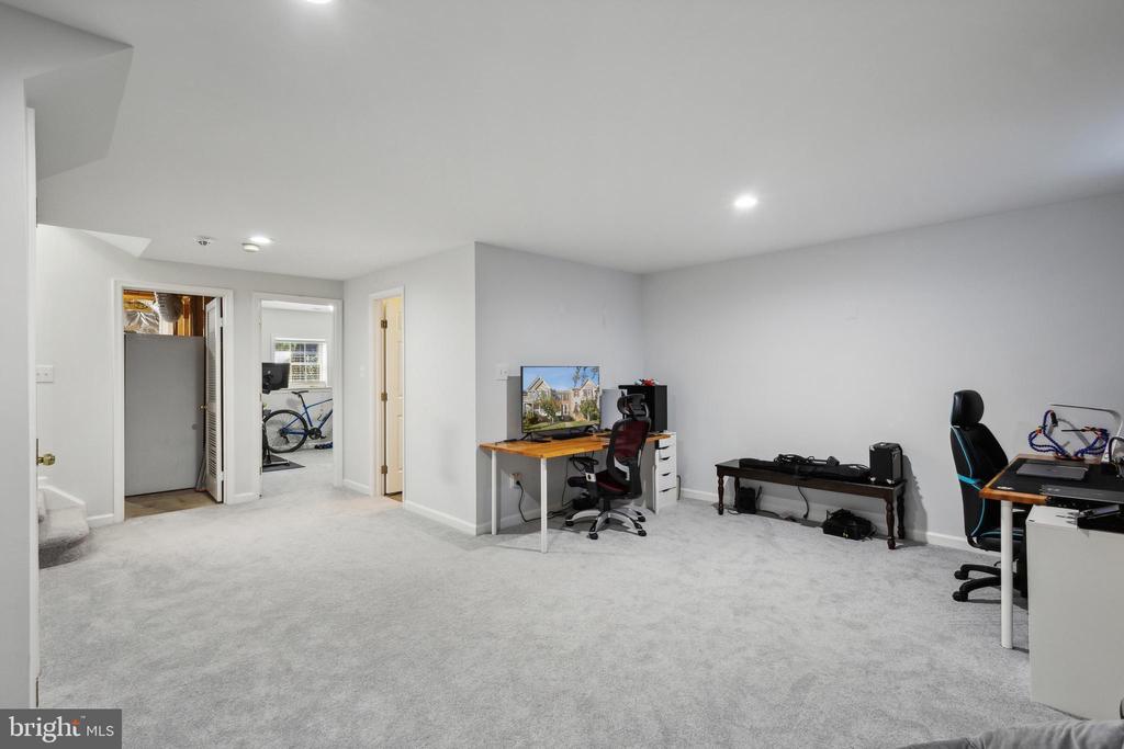 12468 MANCHESTER WAY