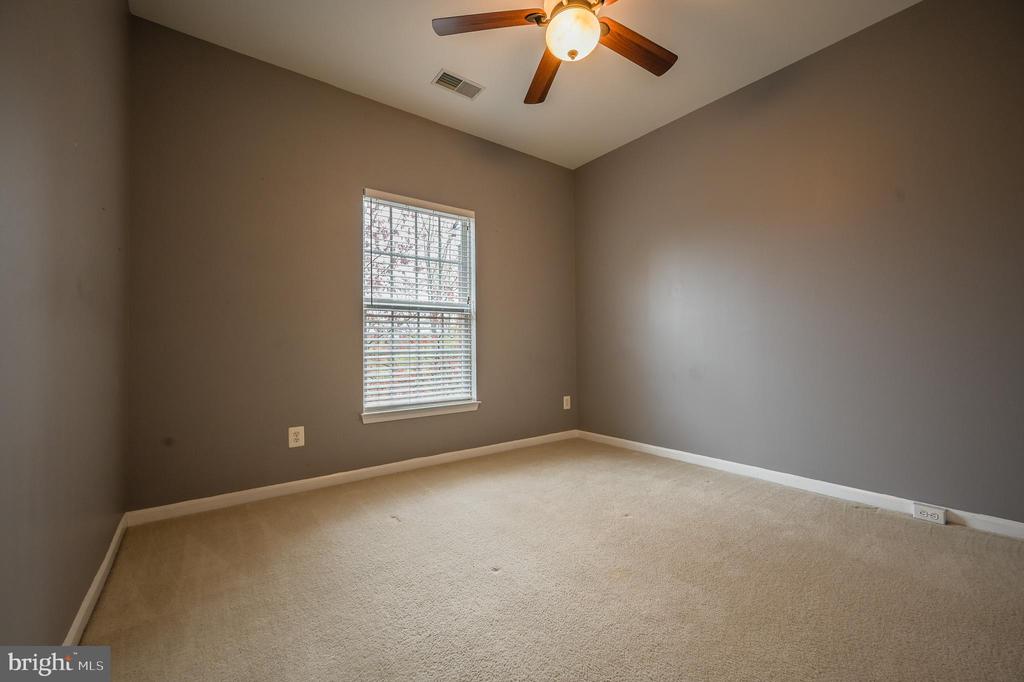 2215 POTOMAC CLUB PARKWAY 27