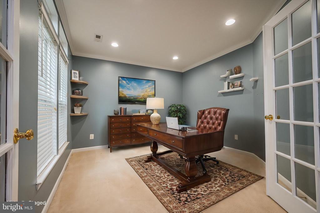 2215 POTOMAC CLUB PARKWAY 27