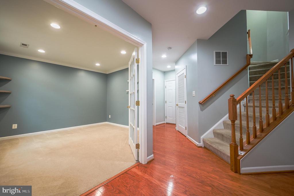 2215 POTOMAC CLUB PARKWAY 27