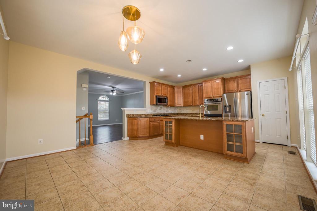 2215 POTOMAC CLUB PARKWAY 27