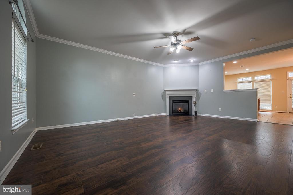 2215 POTOMAC CLUB PARKWAY 27