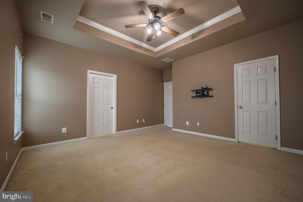 2215 POTOMAC CLUB PARKWAY 27