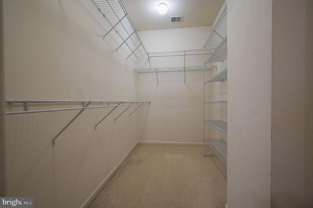 2215 POTOMAC CLUB PARKWAY 27