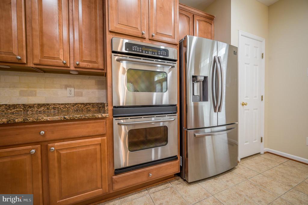 2215 POTOMAC CLUB PARKWAY 27