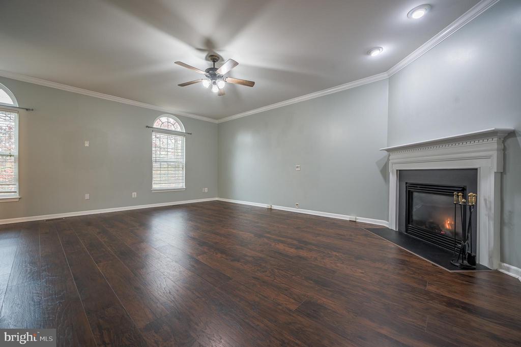 2215 POTOMAC CLUB PARKWAY 27