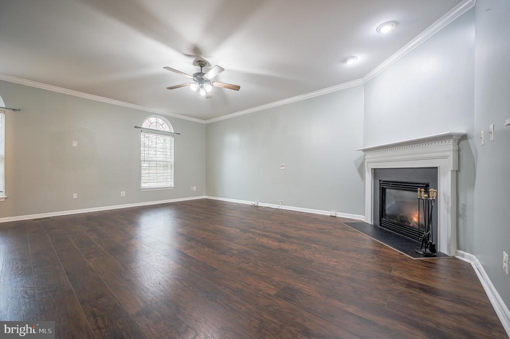 2215 POTOMAC CLUB PARKWAY 27