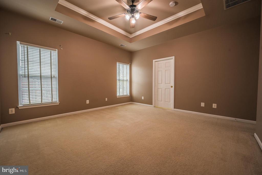 2215 POTOMAC CLUB PARKWAY 27