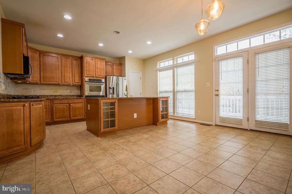 2215 POTOMAC CLUB PARKWAY 27