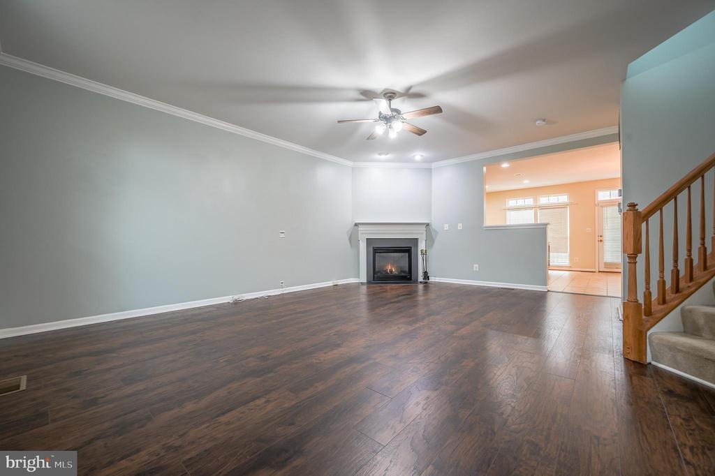 2215 POTOMAC CLUB PARKWAY 27