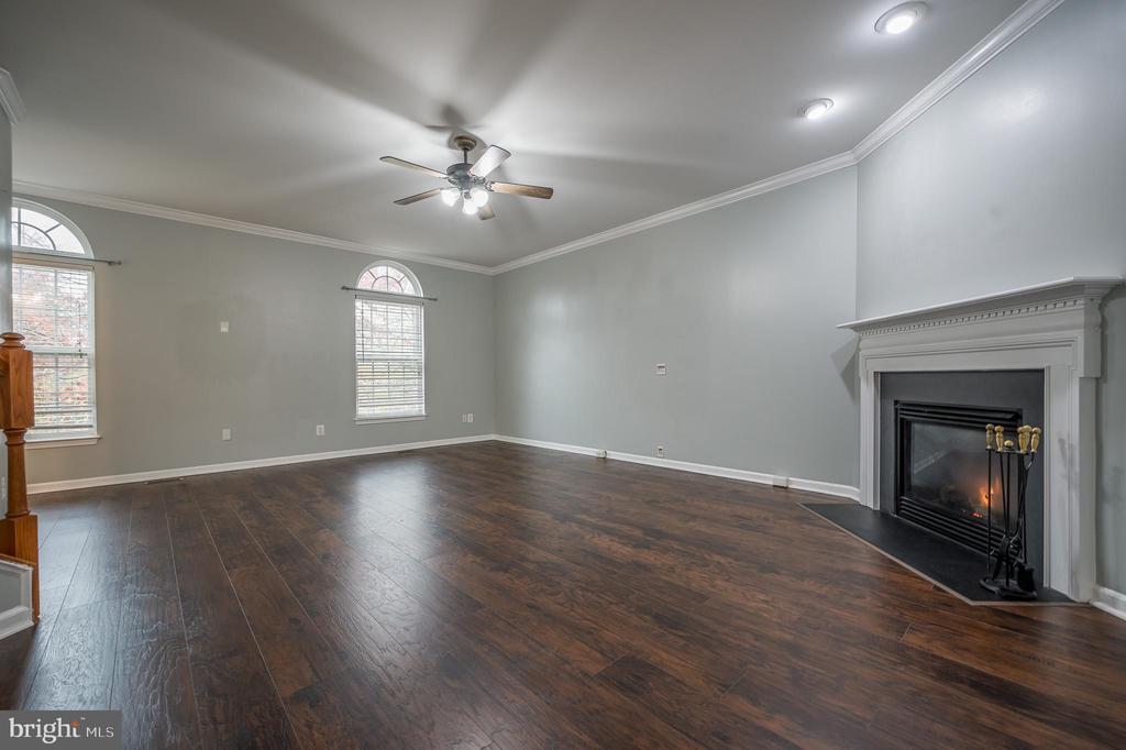 2215 POTOMAC CLUB PARKWAY 27