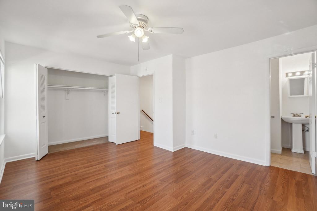 3413 CASTLE HILL DRIVE