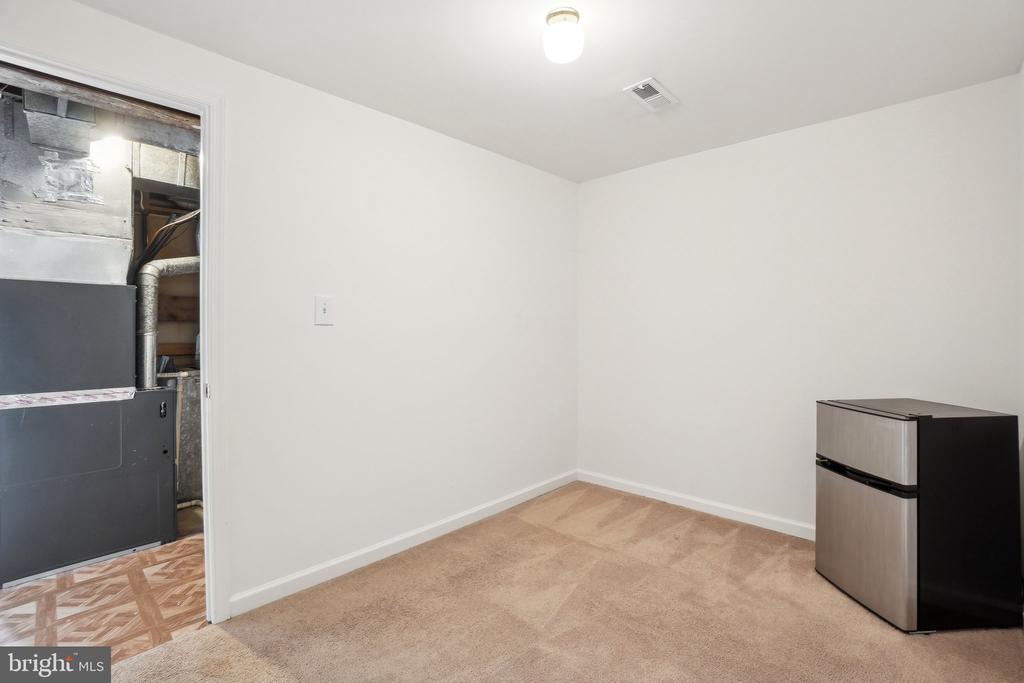 3413 CASTLE HILL DRIVE