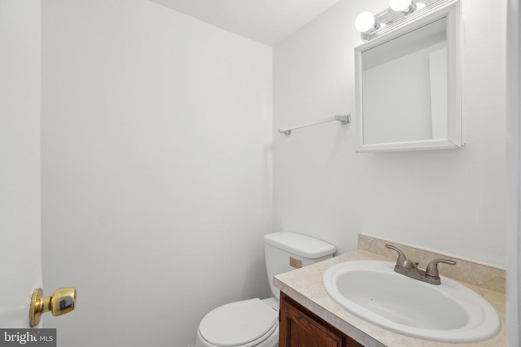 3413 CASTLE HILL DRIVE