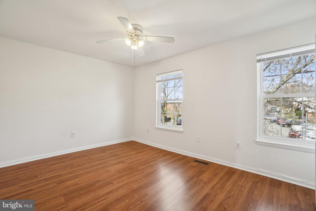 3413 CASTLE HILL DRIVE