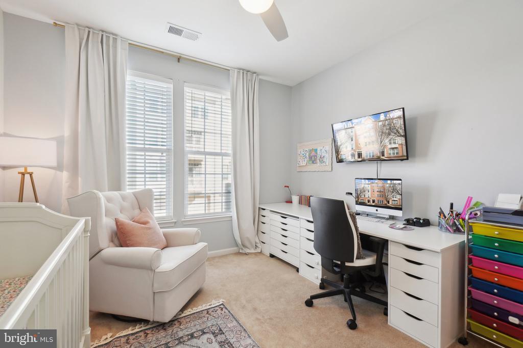 2541 EASTBOURNE DRIVE 256