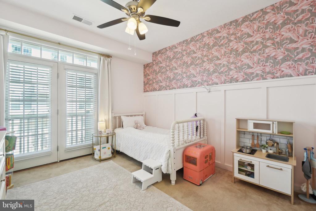 2541 EASTBOURNE DRIVE 256