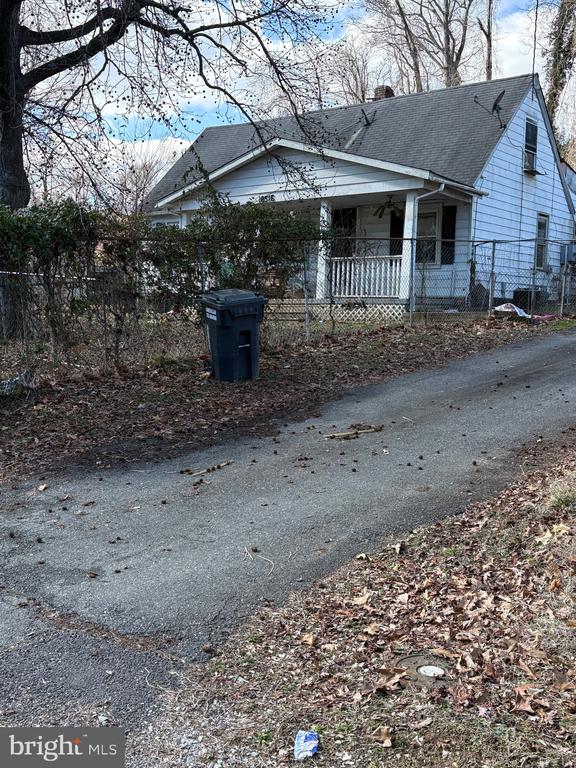 18516 OLD TRIANGLE ROAD