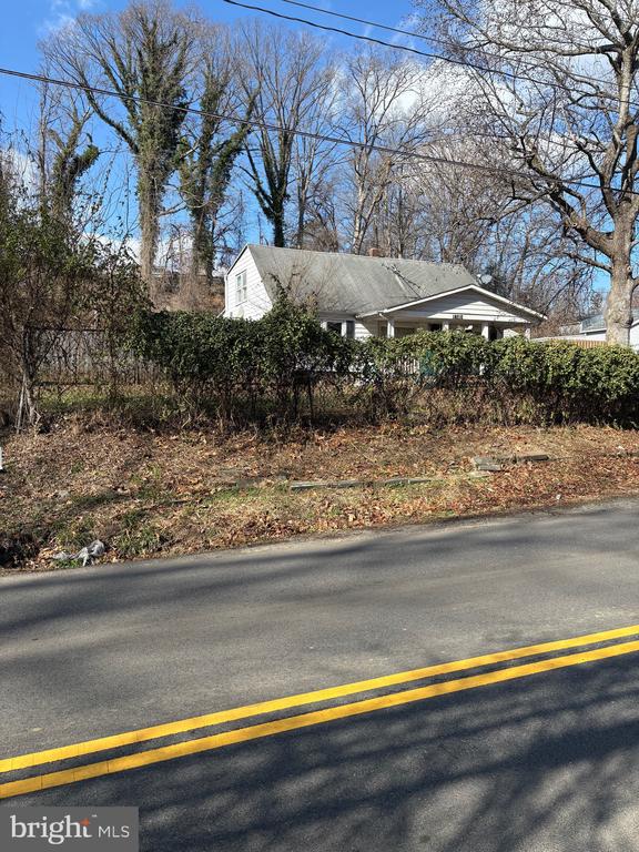 18516 OLD TRIANGLE ROAD