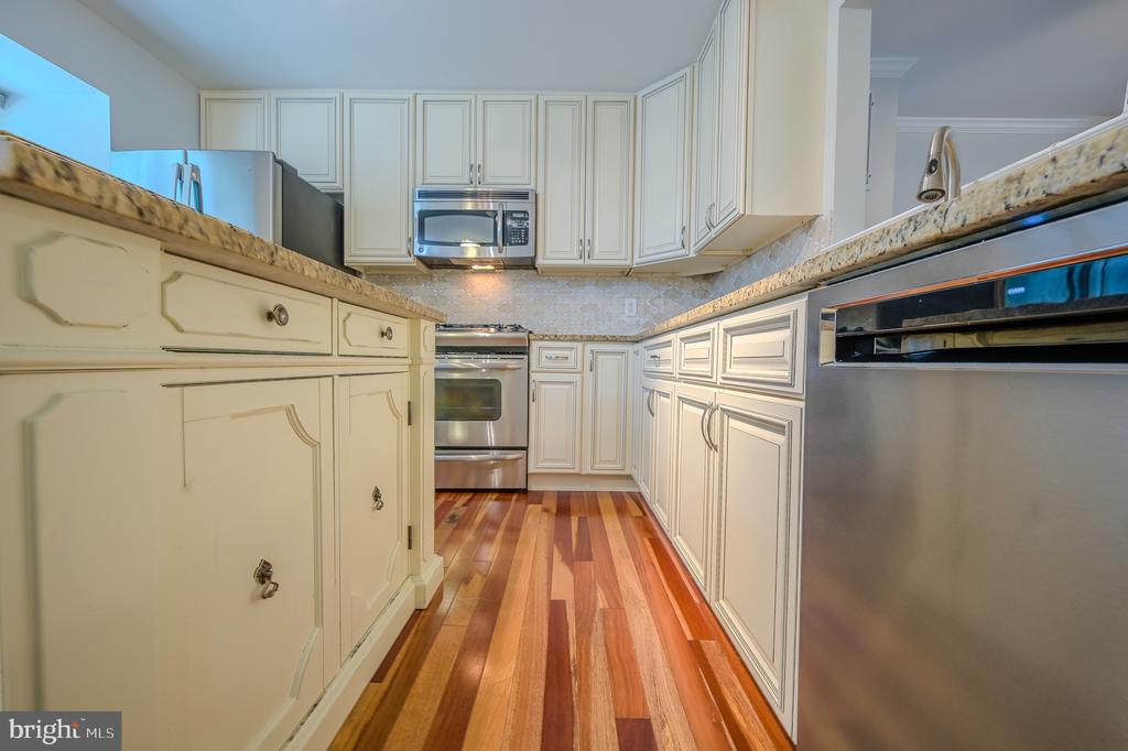 2764 BRIER POND CIRCLE
