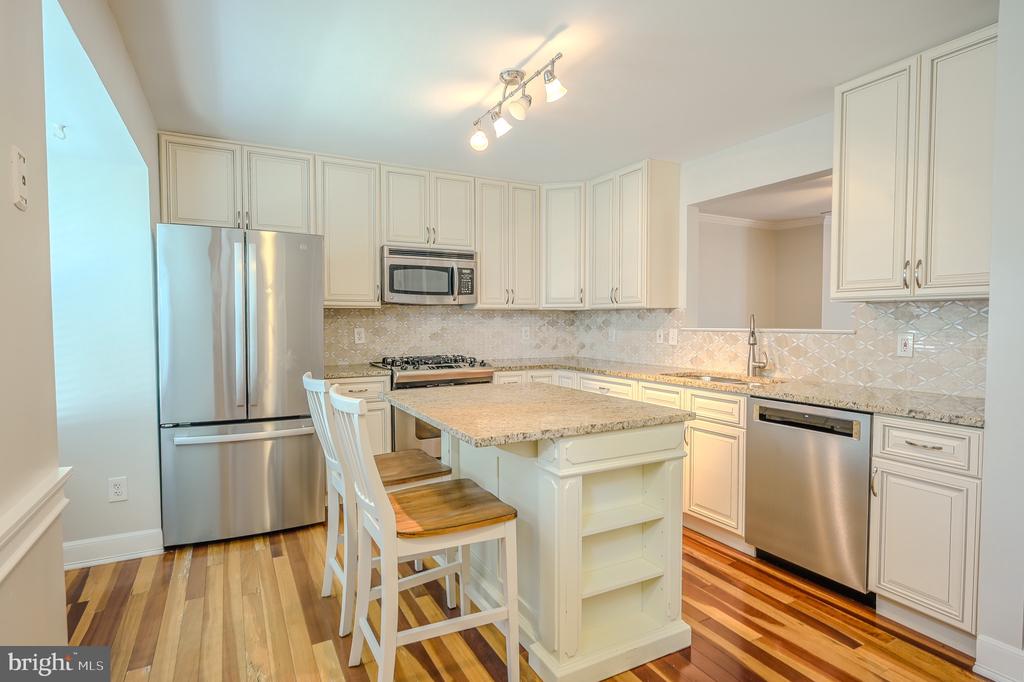2764 BRIER POND CIRCLE