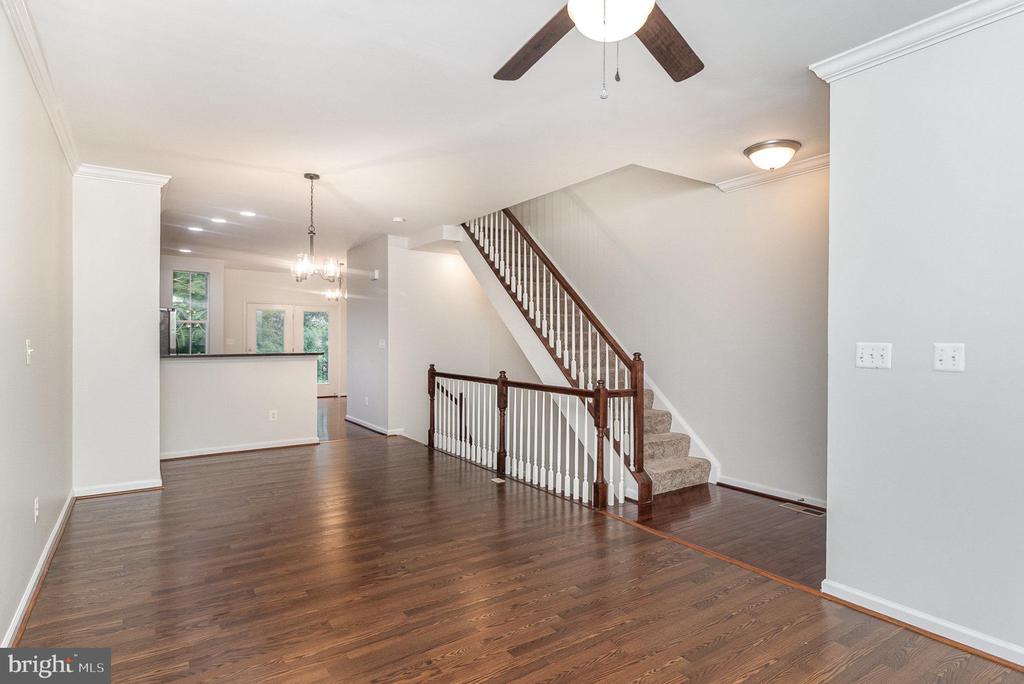 3014 CHINKAPIN OAK LANE