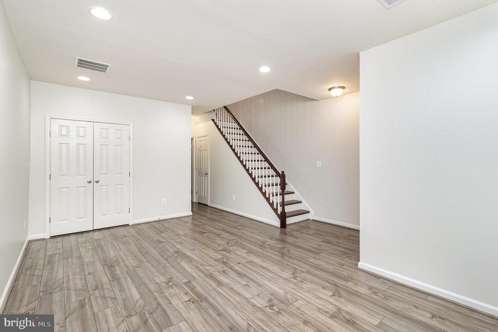 3014 CHINKAPIN OAK LANE