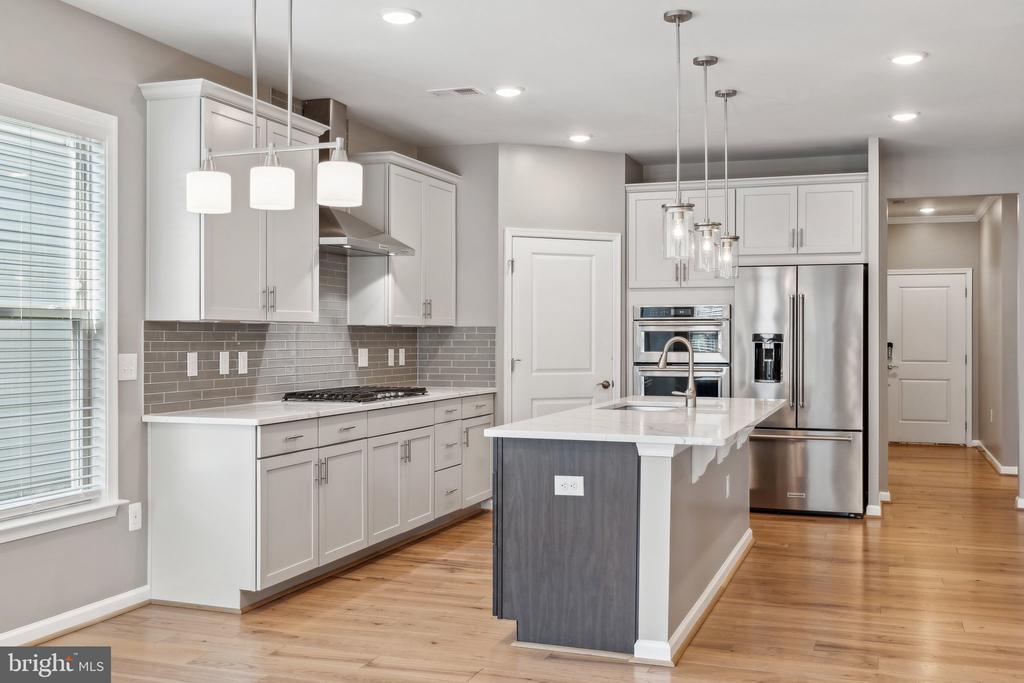 16093 CALLA LILY LANE
