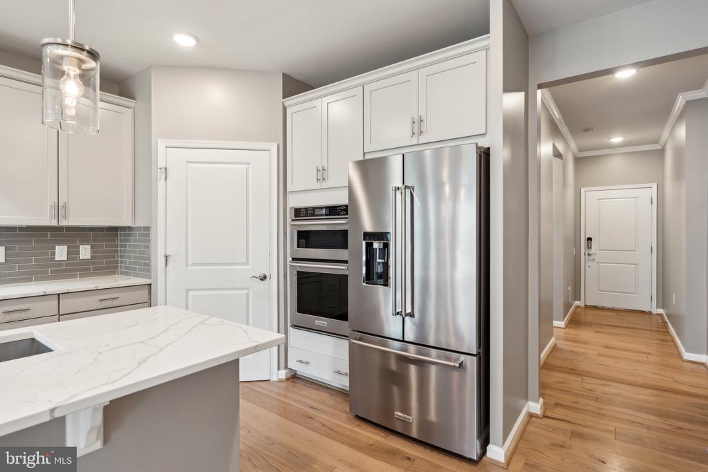 16093 CALLA LILY LANE