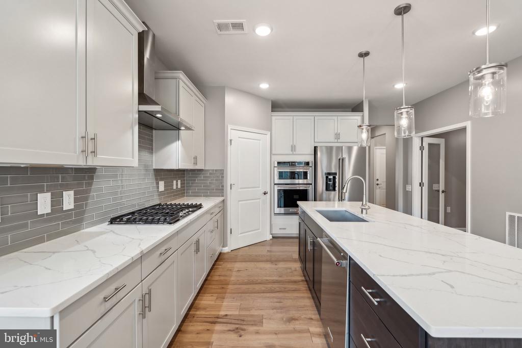 16093 CALLA LILY LANE