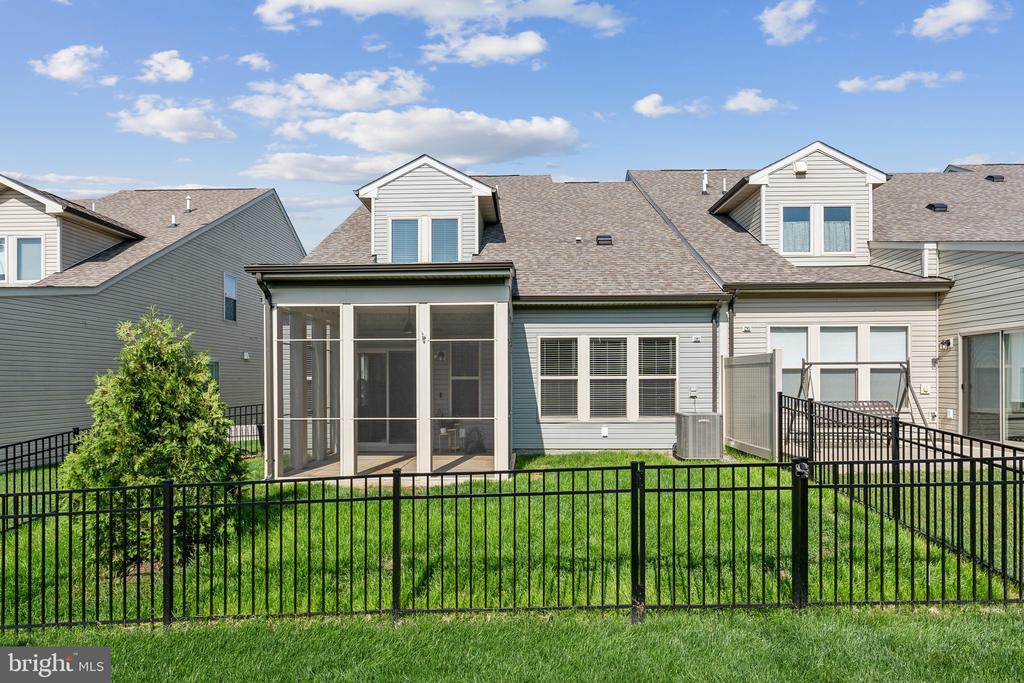 16093 CALLA LILY LANE