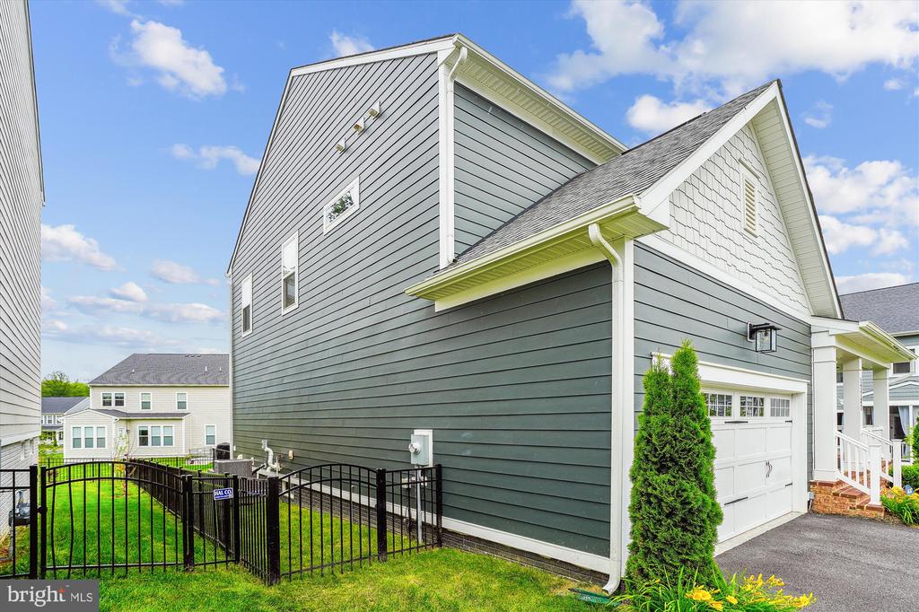 17787 WHITE CAMPION WAY