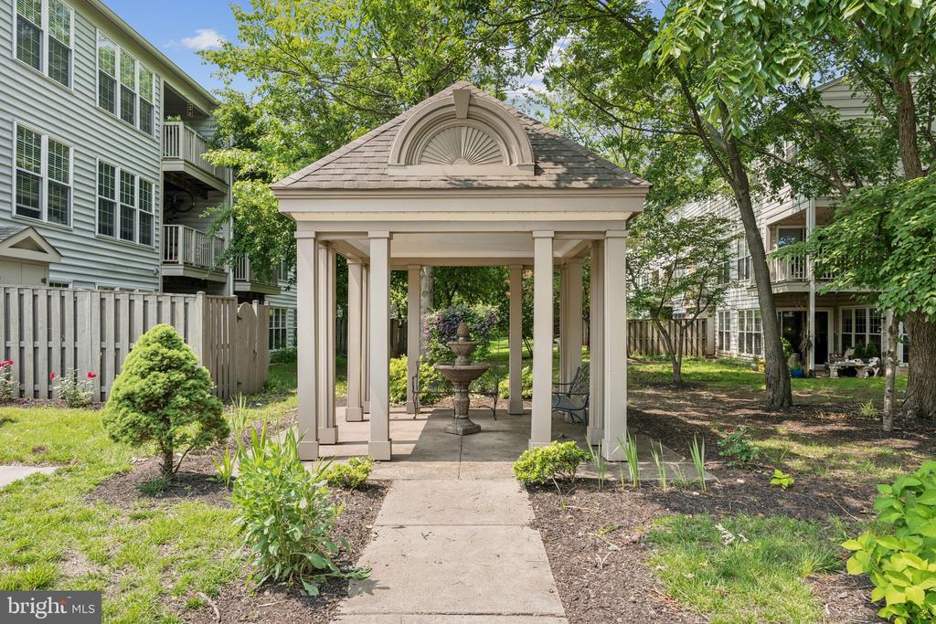 11193 RIENZI PLACE 203