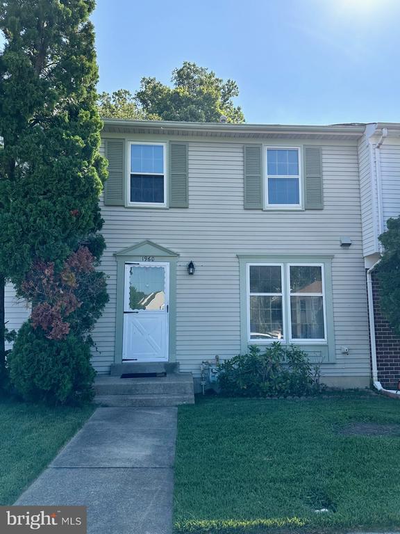 1960 FOUNTAINBROOK COURT
